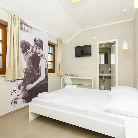 Hostel Dvor-3